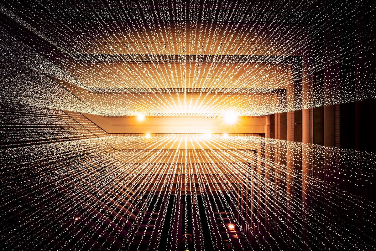 Stroboscopic light burst — radial light pattern for motion analysis